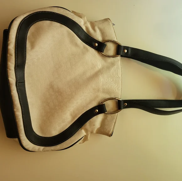 New York and company purse - Picture 2 of 6